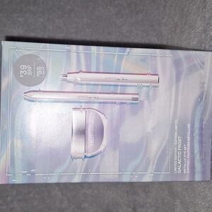 New r.e.m. beauty Limited Edition Galactic Frost Metallic Eye Set